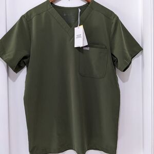 NWT Figs Men's Leon Scrub Top